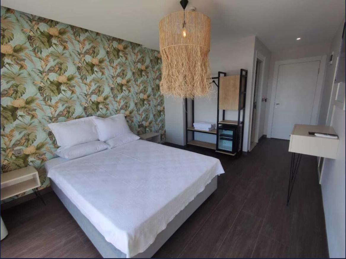 Eva Otel Çeşme Luaran gambar